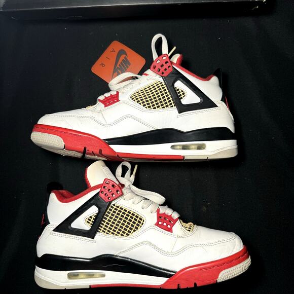 Size 8 - Nike Air Jordan 4 Retro OG Fire Red 2020 Men' Shoes - Picture 2 of 9